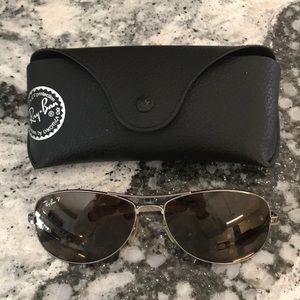 Woman’s Polarized RayBans